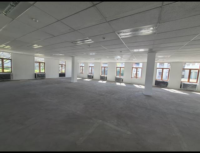 684M² OFFICE TO LET IN SANDTON CENTRAL